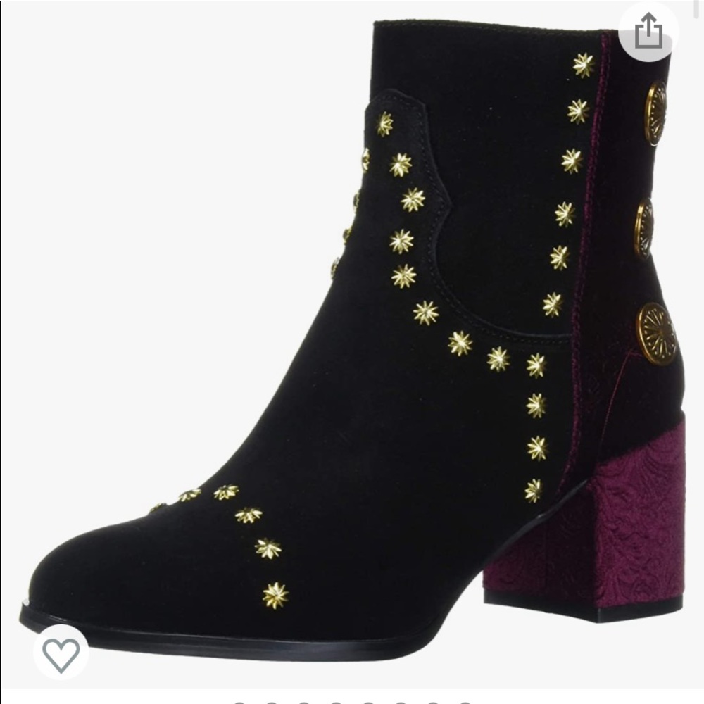 Brand new Very Volatile velvet ankle boots size 7.5 brand new in original box